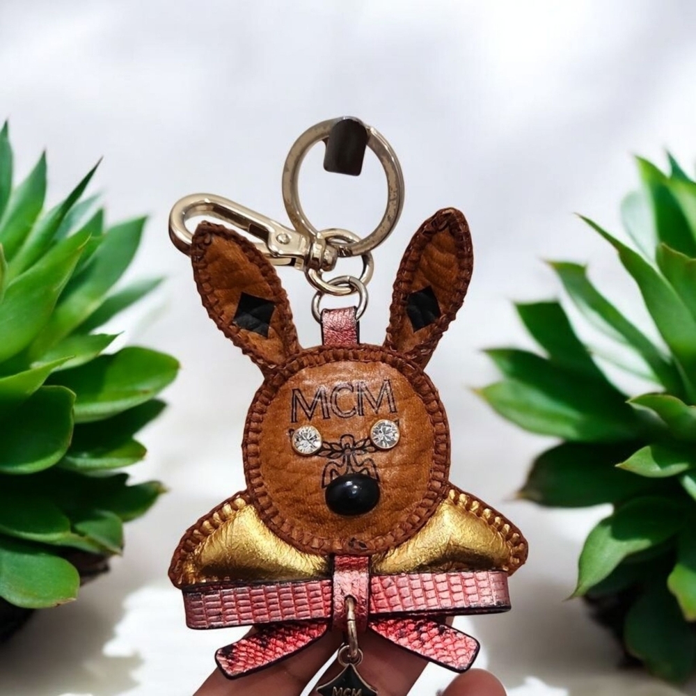 🤎▪️MCM ▪️Brown and Gold Bunny Keychain Bag Charm In EUC